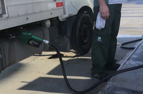 Preço do diesel gera insatisfação em caminhoneiros