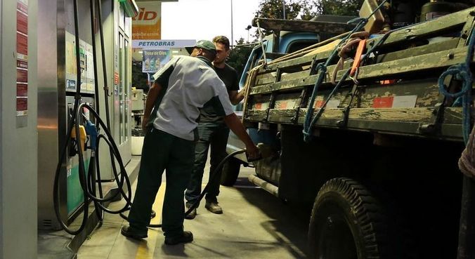 Preço final do diesel caiu após queda de 8,2% nas refinarias