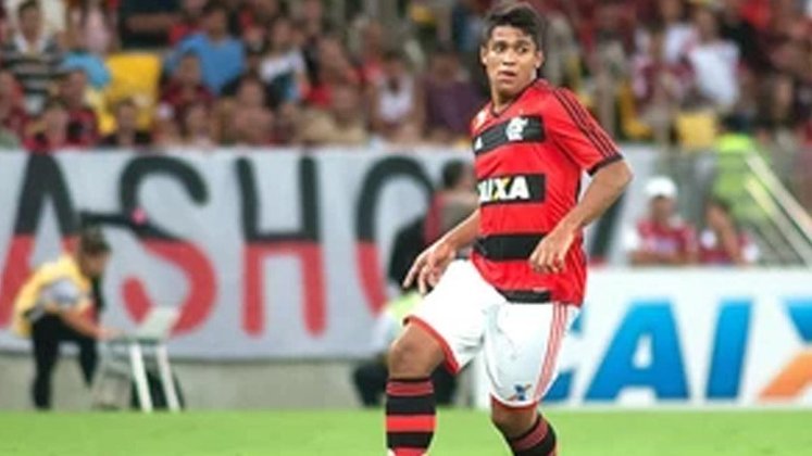 Digão: era o lateral-direito reservas do time, mas, como Léo Moura estava consolidado, recebeu poucas oportunidades com a camisa do Flamengo. Deixou o clube na temporada seguinte