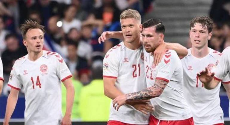 A celebração da Dinamarca no Stade de France