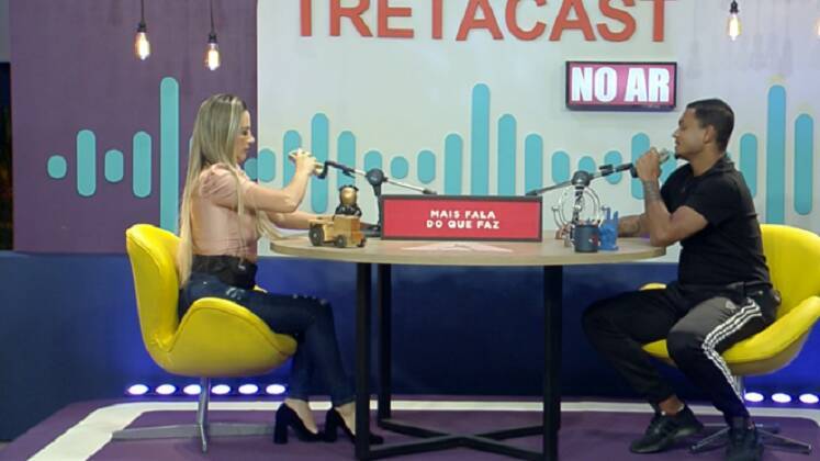 Faby novamente foi chamada ao programa, mas dessa vez por Gabriel
Roza. O influenciador optou pelo mesmo tema de Giulia — mais fala do que faz —
e perguntou à empresária o porquê de não ter cumprido com a promessa de fazer a
vida de Erick Ricarte 
