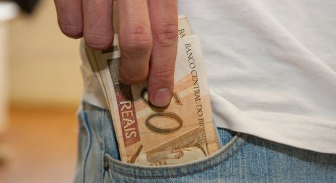 Piso salarial mediano das negociações fechou dezembro em R$ 1.524