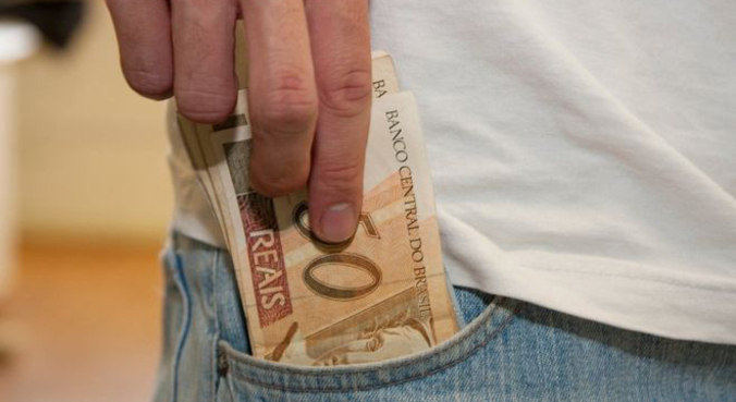 Massa de rendimento atingiu R$ 263,5 bilhões em agosto