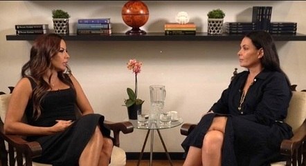 Dinorah e Carolina Ferraz conversam no "Domingo Espetacular" 