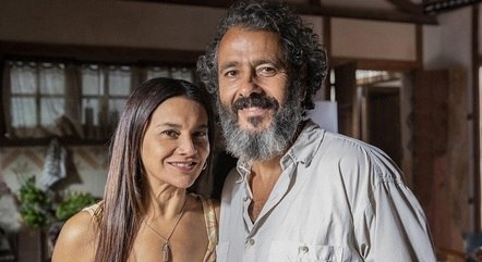Dira Paes e Marcos Palmeira em "Pantanal"