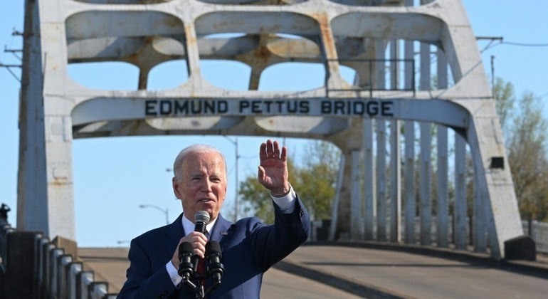 Biden no Alabama em evento que lembrou a marcha pelos direitos civis, em 1965