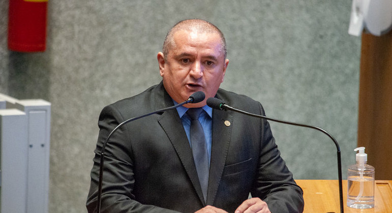 Deputado Distrital Reginaldo Veras discursa na Câmara Legislativa