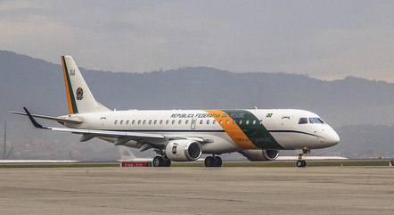 Aeronave oficial vai para os EUA a três dias da posse
