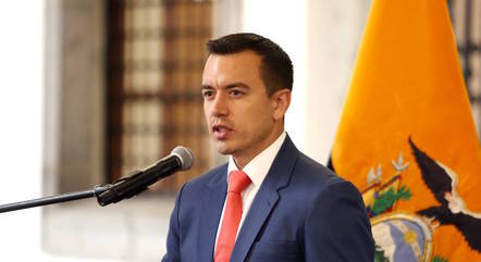 Noboa trava disputa diplomática com López Obrador