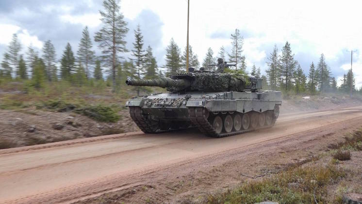 Os tanques Leopard já reforçam as tropas da Ucrânia depois de terem sido doados (emprestados) por diversos países da Otan