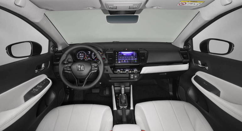 Interior e o painel remodelado do novo Honda City, com destaque para a integração