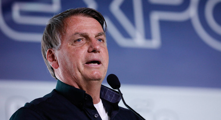 Bolsonaro: 'Algumas medidas restritivas que estão aparecendo agora pelo Brasil nós não podemos admitir'