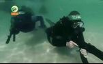 O grupo terrorista Hamas continua a divulgação de imagens de mergulhadores treinados para, supostamente, invadir o território de Israel por mar