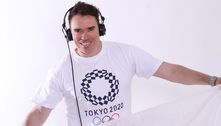 Fã de Raça Negra, DJ rouba cena nos jogos do vôlei em Tóquio