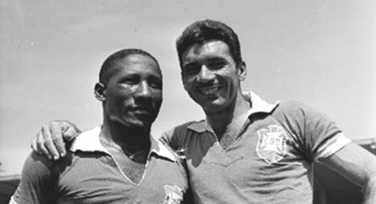 Djalma Santos e Nilton Santos foram os mais velhos do Brasil em uma Copa. 37 anos