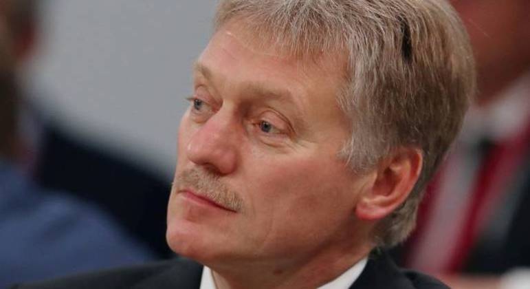 O porta-voz do Kremlin, Dmitry Peskov, participa de reunião em São Petersburgo