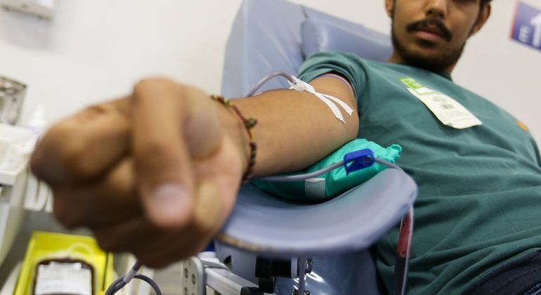 Banco de Sangue de SP necessita urgentemente de doações de todos os tipos com RH negativo