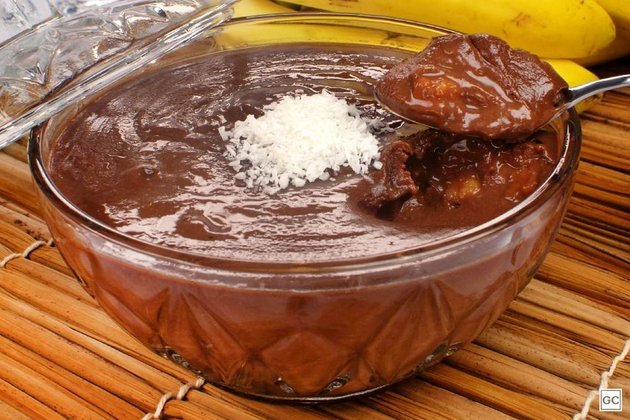 Doce de banana com chocolate pode ser feito em até 30 minutos. Além de prático uma delícia. Experimente!