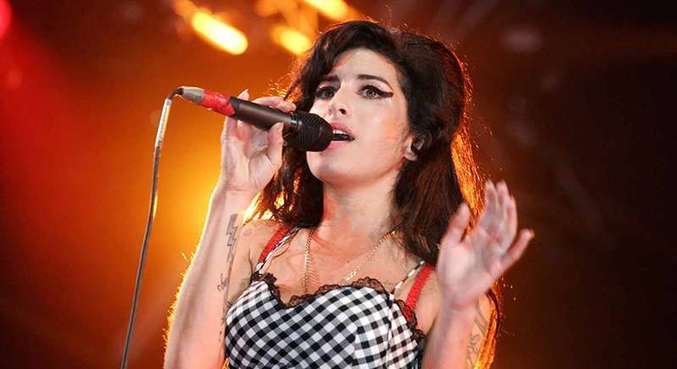 Morte de Amy Winehouse completa 10 anos nesta sexta-feira (23)