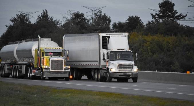 Com o diesel caro, caminhões têm mais dificuldades para transportar mercadorias