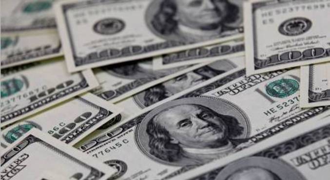 Dólar à vista subiu 0,42% e atingiu o maior valor para um encerramento desde 20 de abril