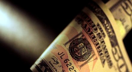 Dólar fechar a terça-feira no maior valor desde abril