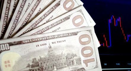 Ibovespa tem alta, e dólar fecha a quinta (20) em queda