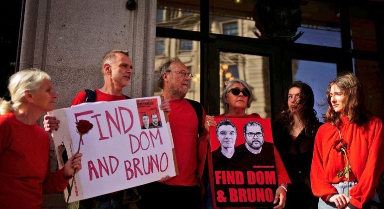 Manifestantes pedem que autoridades encontrem Bruno e Dom