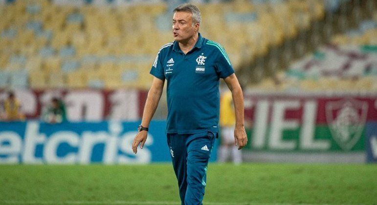 Domenèc Torrent (Espanha) - 59 anos - Último trabalho: Flamengo - Desempregado desde novembro de 2020 - Foi auxiliar de Pep Guardiola durante muitos anos, assumiu o New York City e posteriormente foi contratado pelo Flamengo, mas não obteve muito sucesso no clube