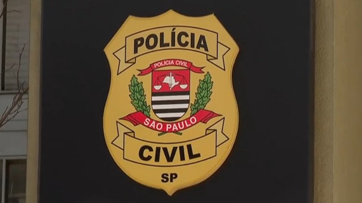 O Departamento de Homicídios e Proteção à pessoa (DHPP) assumiu as investigações, mas liberou o principal suspeito, arquivando o caso. Agora, em busca de novas informações para reabrir o inquérito, os pais de Victoria oferecem uma recompensa de R$ 50 mil para quem fornecer novas pistas importantes 