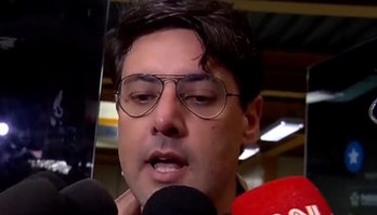 Bruno De Luca anuncia pausa na carreira: 'Repensar a minha vida' (Reprodução/Record TV)