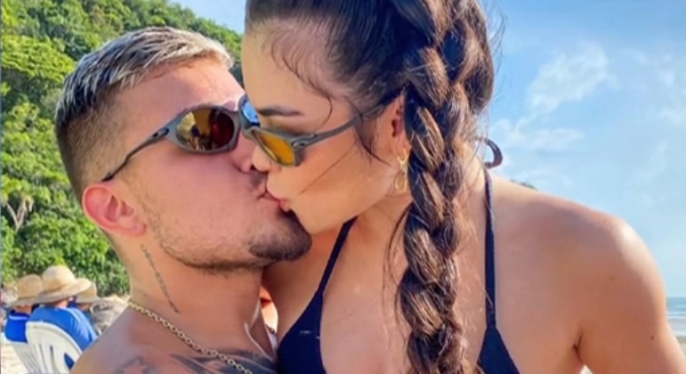 O término entre MC Gui e sua noiva Bia Michelle repercutiu
nas redes sociais nesta semana, após um vídeo da bailarina pegando o cantor no flagra dentro de um
motel luxuoso. Em entrevista ao Domingo
Espetacular, a influenciadora digital e dançarina revelou detalhes de como descobriu a traição. Confira os detalhes!