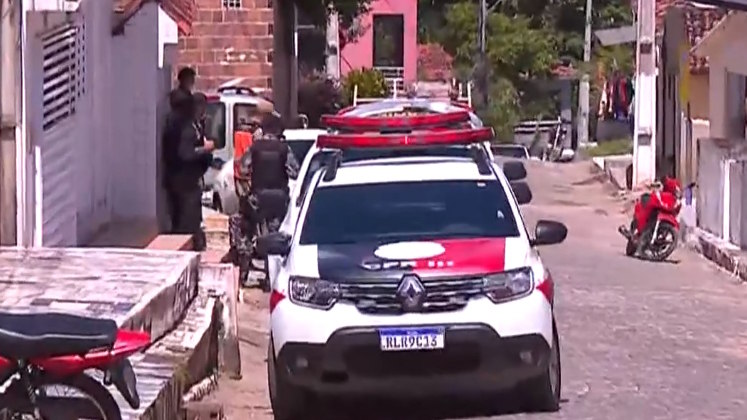 Para a polícia, não há dúvidas de que Tiago, dono da casa em que a menina foi vista pela última vez, é o responsável pelo desaparecimento dela. A investigação também não descarta a possibilidade de que mais alguém, dentro da casa, saiba o que aconteceu com Sophia