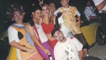 Veja como está a musa do grupo Mamonas Assassinas após 27 anos (Reprodução/Instagram)