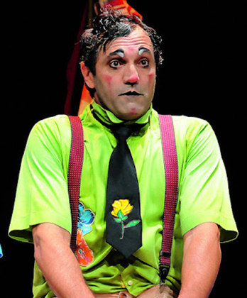 Domingos Montagner (1962-2016) - O ator que ganhou fama na novela Cordel Encantado (2011), começou  a carreira artística no Circo Escola Picadeiro, em 1989. Era palhaço e trapezista. Ao lado de Fernando Sampaio, ganhou prêmio Shell pelo espetáculo A Noite dos Palhaços Mudos (2008). 