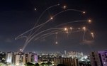 Segundo informações divulgadas pelo Exército de Israel, a eficácia do Domo de Ferro é de 85% a 90%. 'Embora bastante eficaz, o sistema não é perfeito e possui um 'calcanhar de aquiles': quando muitos foguetes são lançados simultaneamente, o Domo de Ferro pode ficar sobrecarregado e não realizar todas as devidas interceptações', diz o professor da FESPSP. 