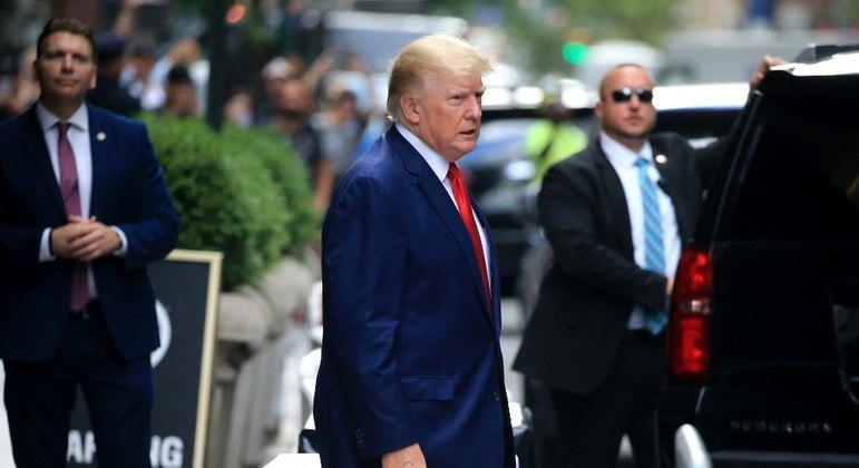 Donald Trump em Nova York dias após operação realizada em mansão na Flórida