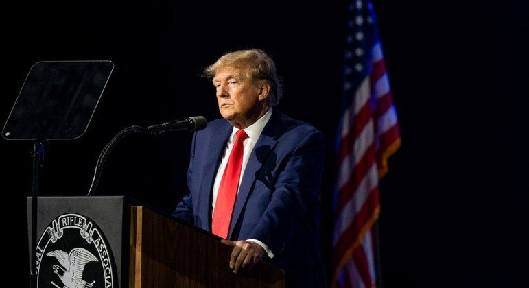 Donald Trump discursou em convenção que apoia a comercialização de armas no país