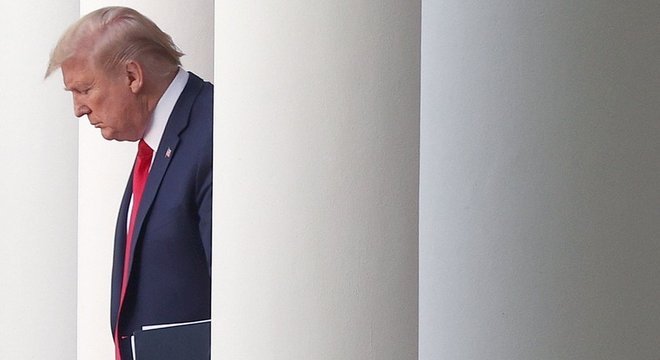 Presidente Donald Trump enfrenta crescentes críticas por sua resposta à pandemia