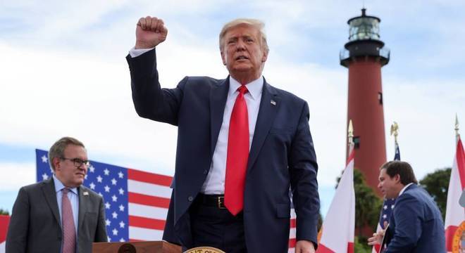 Trump anunciará no sábado nome de juíza indicada à Suprema Corte - Notícias - R7 Internacional