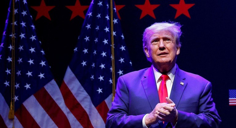 Trump foi banido da plataforma após a invasão do Capitólio, em janeiro de 2021