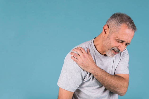 Ombro congelado (capsulite adesiva)Caracteriza-se por dor intensa e incapacidade de mover o ombro, condição causada pelo engrossamento da cápsula do ombro, em que se desenvolvem aderências. É mais comum em pessoas entre 40 e 60 anos e também em mulheres, segundo a Academia Americana de Cirurgiões Ortopédicos