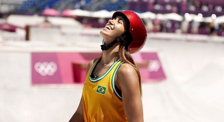 Dora VarellaTambém do skate, a paulistana de 21 anos foi uma das três atletas selecionadas para representar o Brasil na modalidade park dos Jogos Olímpicos de Tóquio. A atleta chegou na final da competição, mas terminou em sétimo lugar. Em Paris 2024, a skatista pode ganhar mais uma chance de ser medalhista olímpica