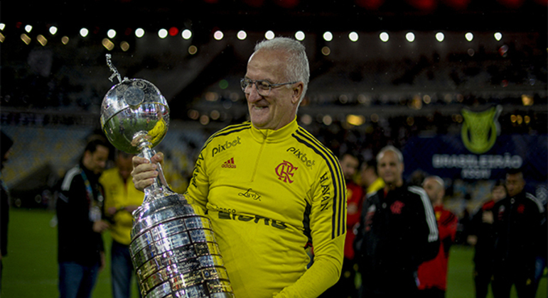Dorival venceu a Libertadores em 2022, mas não teve seu contrato renovado pelo Flamengo