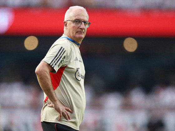 Dorival é bicampeão da Copa do Brasil! Em 2022, o técnico conquistou o título quando comandava o Flamengo. Em 2023, levanta o caneco como treinador do São Paulo
