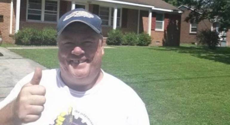 Antivax americano Doug Kuzma morreu após contrair Covid em evento conspiratório