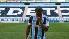 Douglas Costa no Grêmio. Pior negócio de 2021. Vale metade de quando chegou. Nada de Copa. Luta é contra a Segunda Divisão