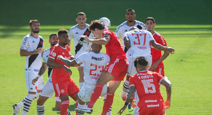 'VAR descalibrado' no pde revisar gol na vitria do Inter sobre o Vasco