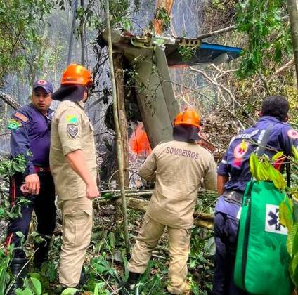 Doze pessoas morreram depois que um avião de pequeno porte caiu próximo à região do Aeroporto de Rio Branco, no Acre, na manhã deste domingo (29/10).