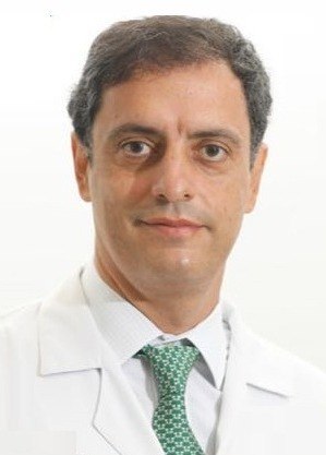 Doutor Luciano Mille, ortopedista e cirurgião de coluna do Hospital Albert Einstein